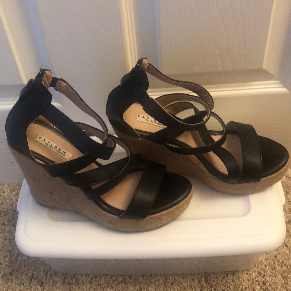 Black Wedges